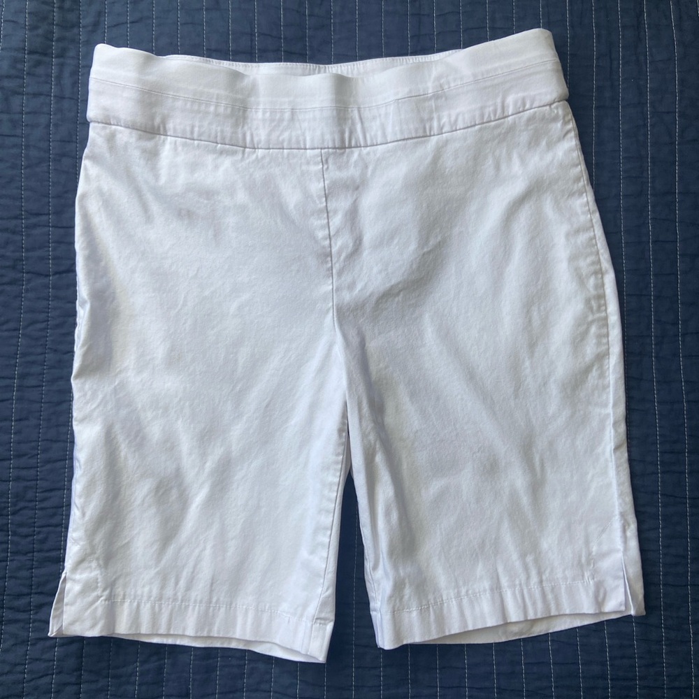 Bermuda Shorts for Summer ☀️